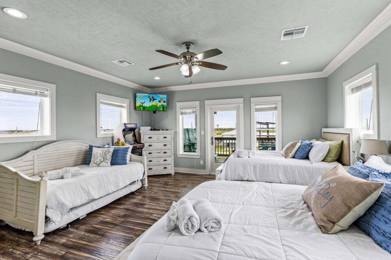 Seas The Day! 4Br Retreat, Hot Tub, Game Room, Firepit & Gulf Views Port Bolivar Esterno foto